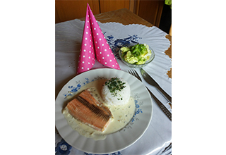 Link zur Seite „Milagro de pescado“ (Fischgericht, angerichtet auf einem Teller)
