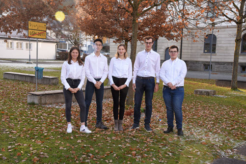 Die fünf Mitglieder vom Team WALgeNUSS, Landesgymnasium für Hochbegabte aus Schwäbisch Gmünd