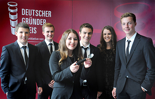 Das diesjährige Siegerteam des Deutschen Gründerpreises für Schüler „Aequo GmbH“
