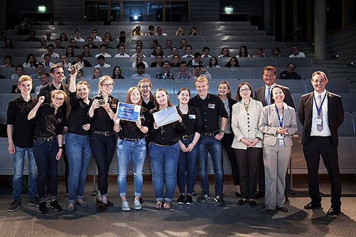 Gruppenbild vom Team Aromaticus bei der Siegerehrung des JUNIOR Landeswettbewerbs in Hannover